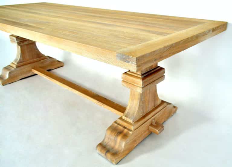Table en chêne massif