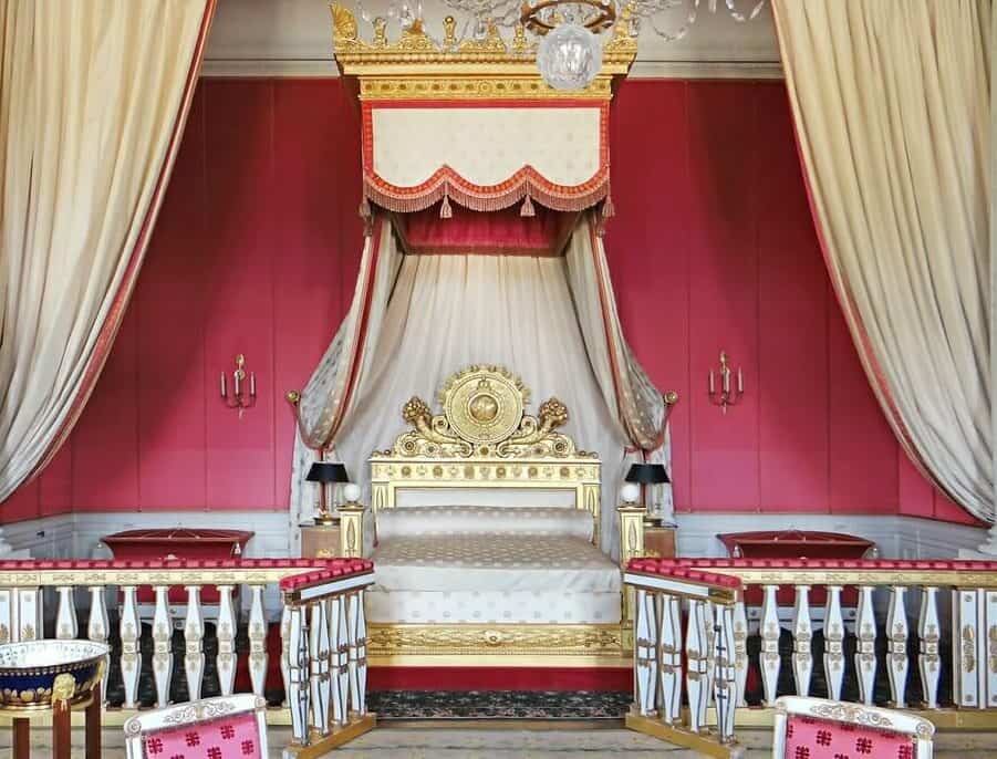 Lit à baldaquin du Grand Trianon