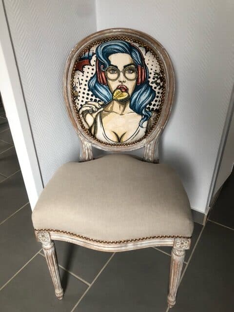 Fauteuil médaillon Louis XV sexy