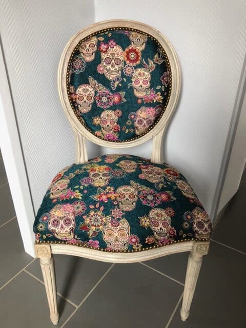 Fauteuil médaillon Louis XV
