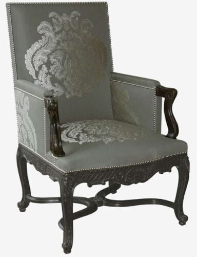 Louis XIV fauteuil herontworpen in grijs