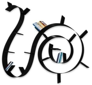Etagère Bookworm de Ron Arad en spirale