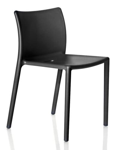 Chaise First Chair noire Stefano Giovannoni chez Magis