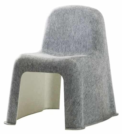 Chaise Little Nobody de Komplot Design en feutre gris chez Hay