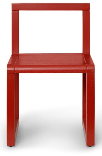 Chaise design Little Architect en frêne rouge chez ferm living