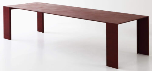 Piero Lissoni Table basse en metal rouge scaled e1722853108745