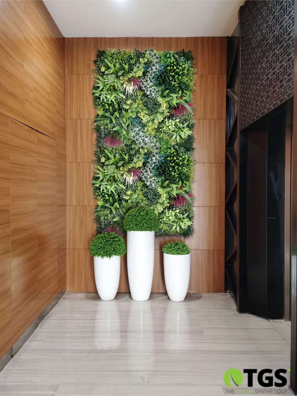 Mur vegetal artificiel scaled e1716883043570