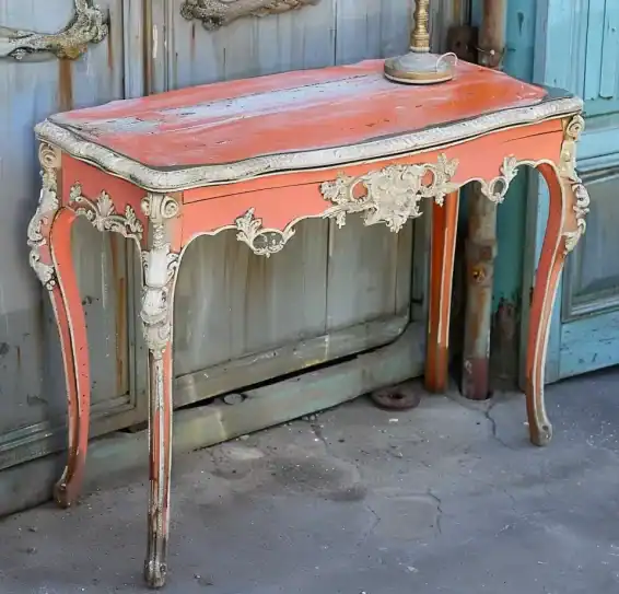 Table Louis XV corail et grise effet patine e1721497310849