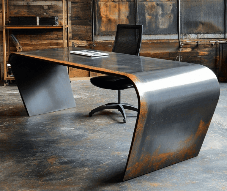 Bureau en acier rouillé