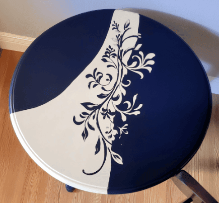 Pochoir blanc et bleu